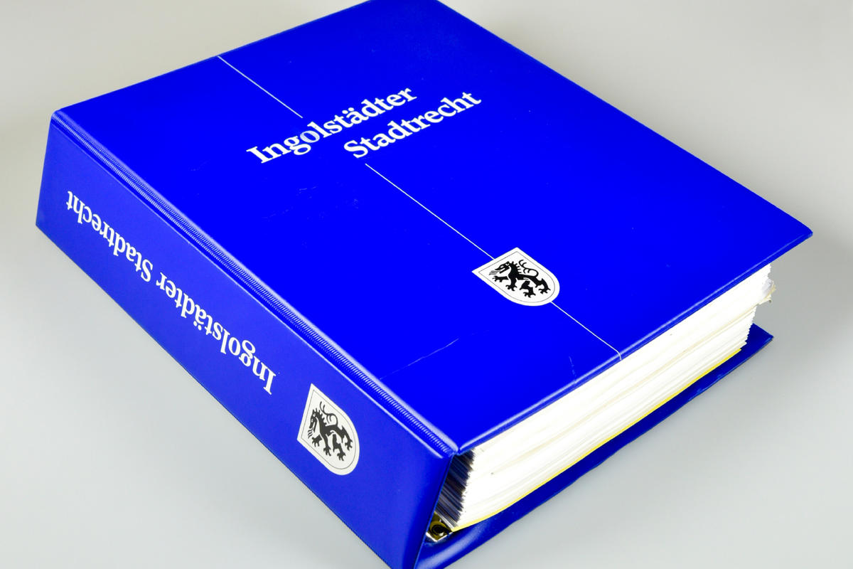 Themenbild Sammelordner Ingolst&auml;dter Stadtrecht