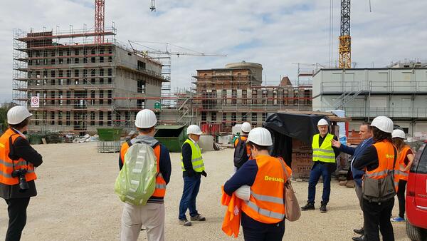 Baustellenbegehung mit Oberb&uuml;rgermeister Dr. Scharpf und Vertretern der Presse