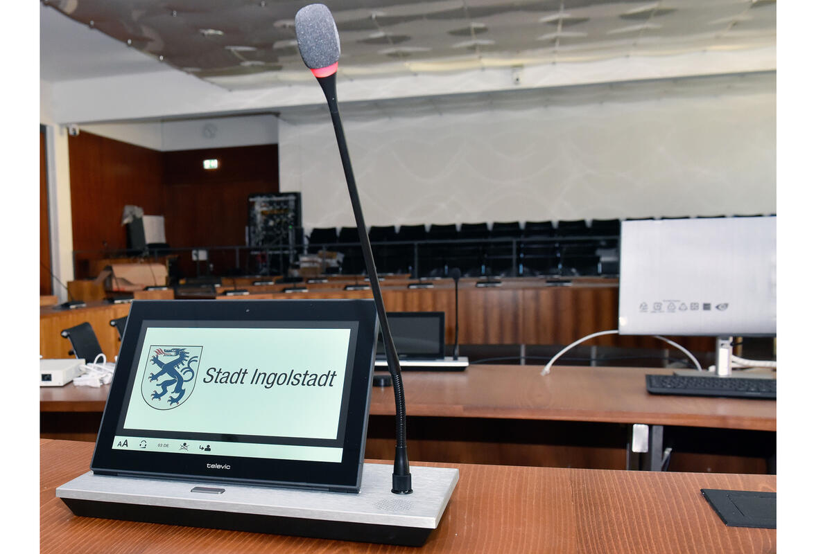 Gro&szlig;er Sitzungssaal