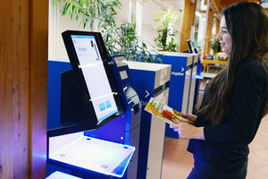 Bild vergr&ouml;&szlig;ern: Selbstbuchungsstation im Herzogskasten