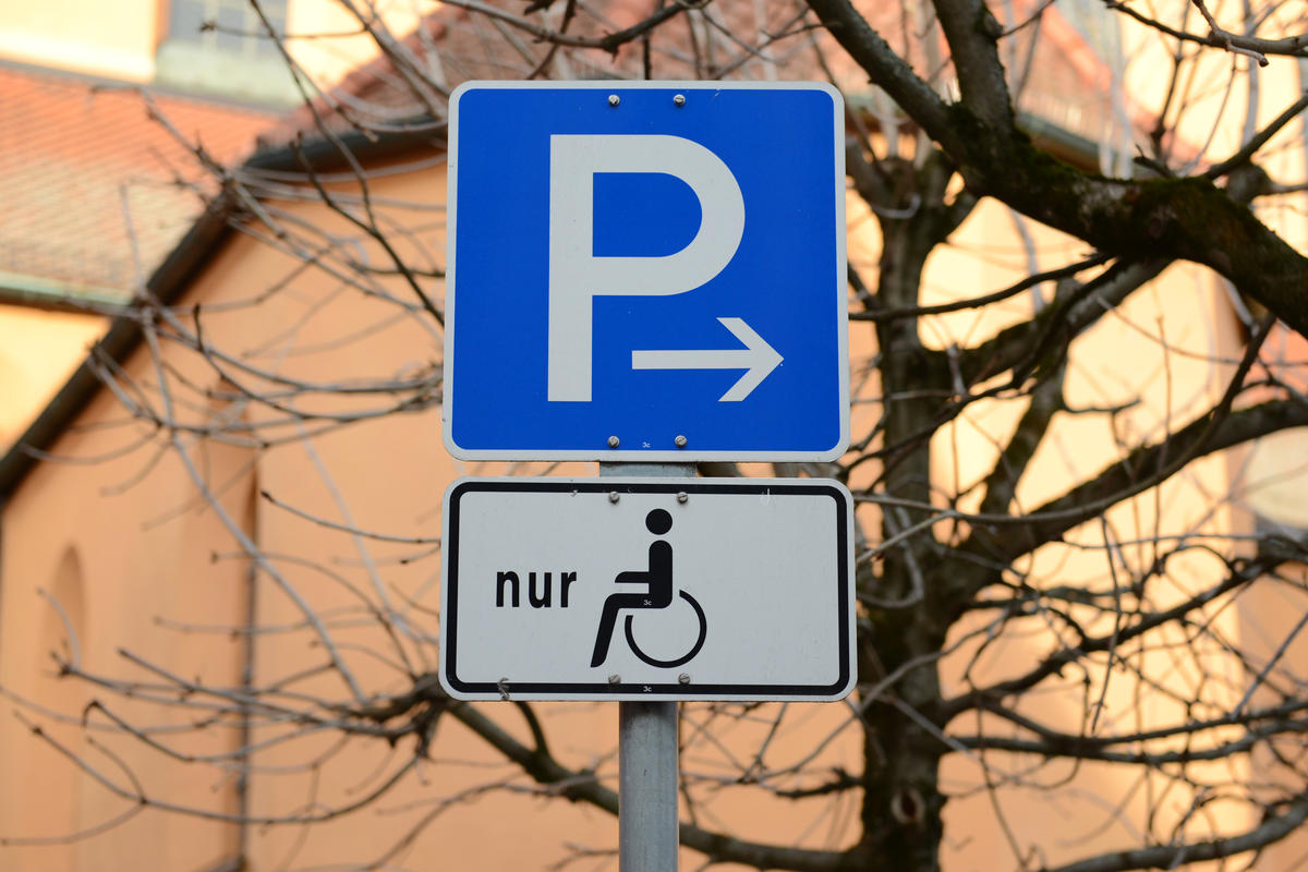 Behindertenparkplatz 