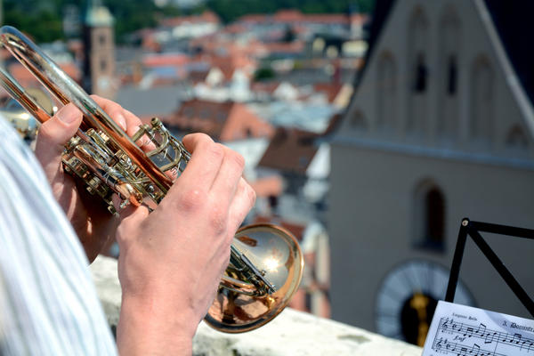 Bild vergr��ern: Pfeifturmbl�ser