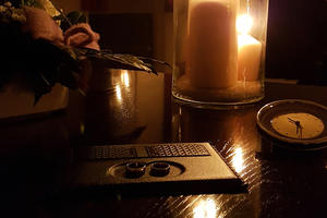 Bild vergr&ouml;&szlig;ern: Kerzenscheintrauung