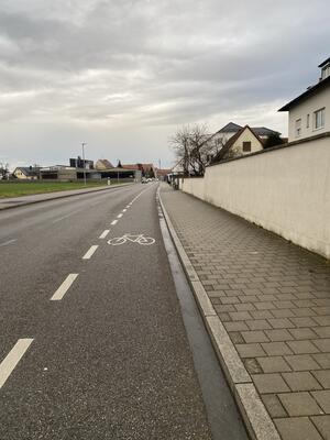 Hauptroute 04 - Fahrradableitung stadtausw&auml;rts Regensburger Stra&szlig;e
