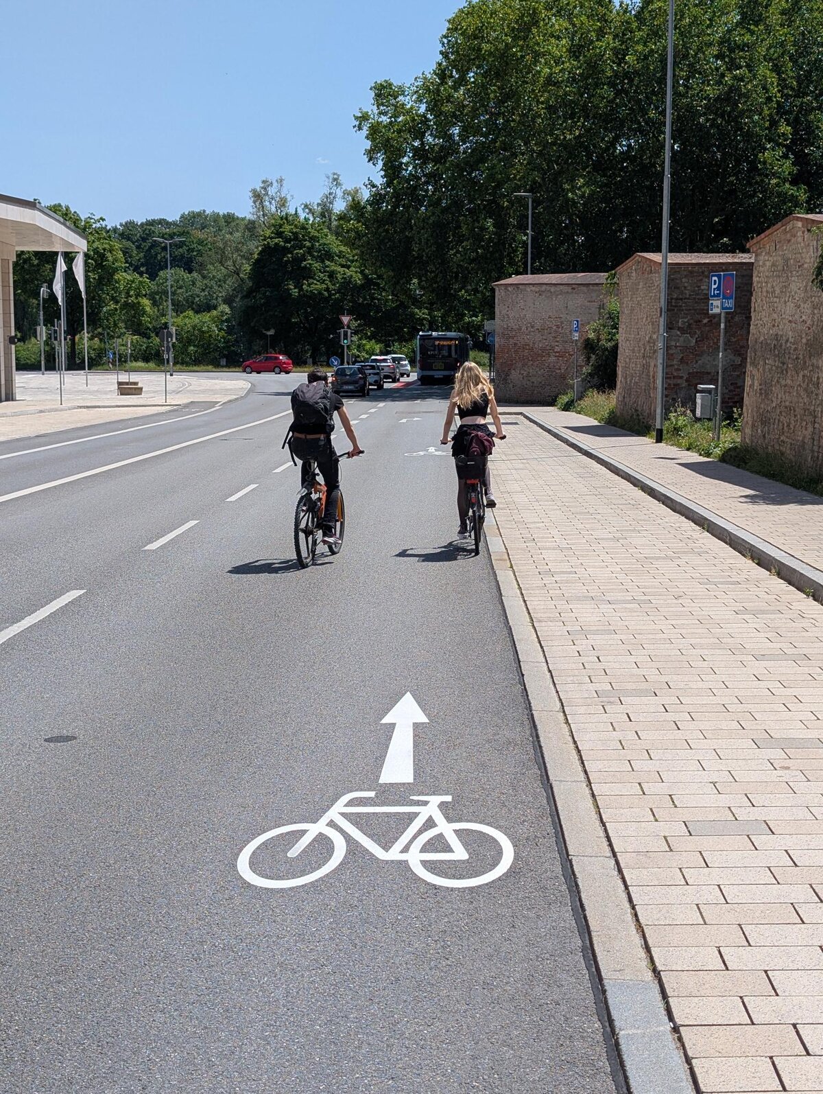Piktogrammkette in der Ro&szlig;m&uuml;hlstra&szlig;e