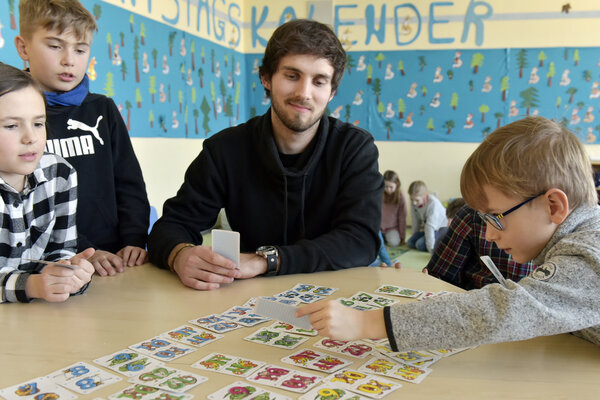 An- und Abmeldung Mittags-/Randbetreuung