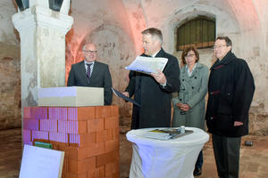 Bild vergr&ouml;&szlig;ern: Zeitkapsel f&uuml;r das Georgianum