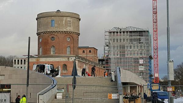 Blick von der Kreuzung Ro&szlig;m&uuml;hlstra&szlig;e / Schlo&szlig;l&auml;nde