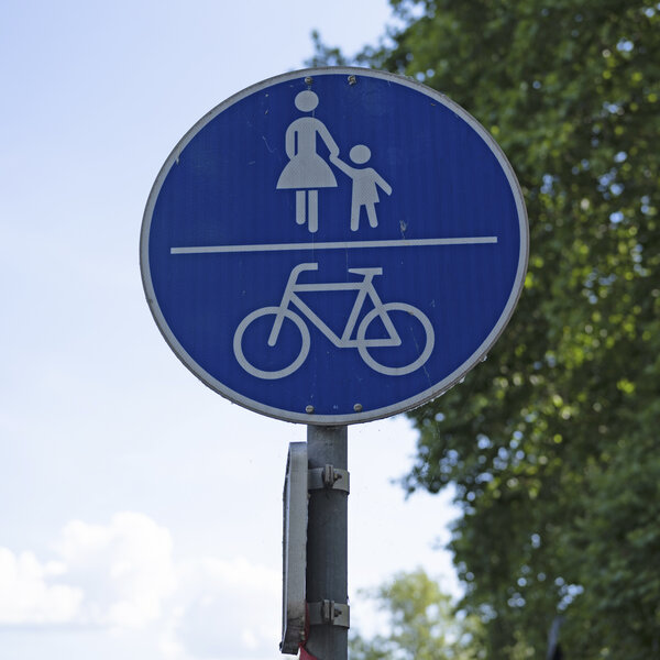 Gemeinsamer Geh- und Radweg