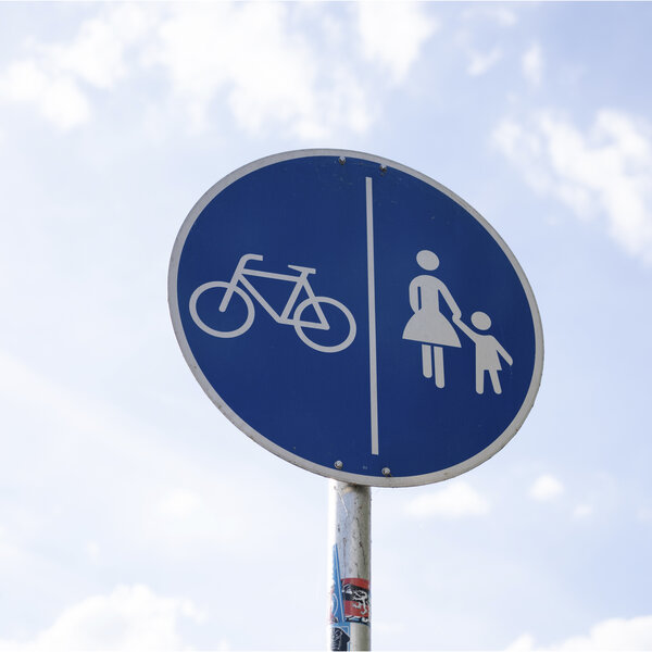 Getrennter Geh- und Radweg