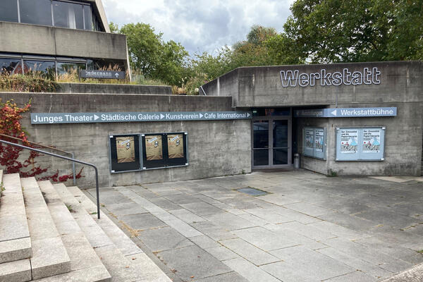 Bild vergr��ern: Galerie im Theater