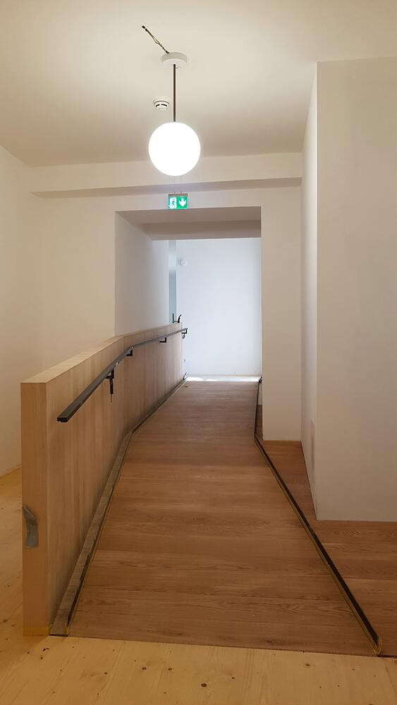 &Uuml;bergang Kollegiengeb&auml;ude / Goldknopfgasse