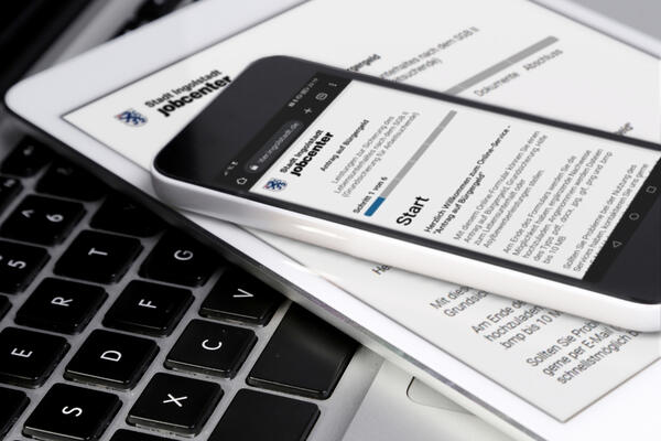 Bild vergr��ern: Online-Services im Jobcenter