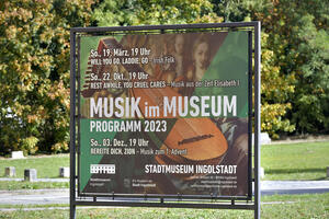 Werbung an stadteigenen Werbetr&auml;gern