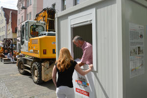 Bild vergr&ouml;&szlig;ern: Info-Point in der Fu&szlig;g&auml;ngerzone